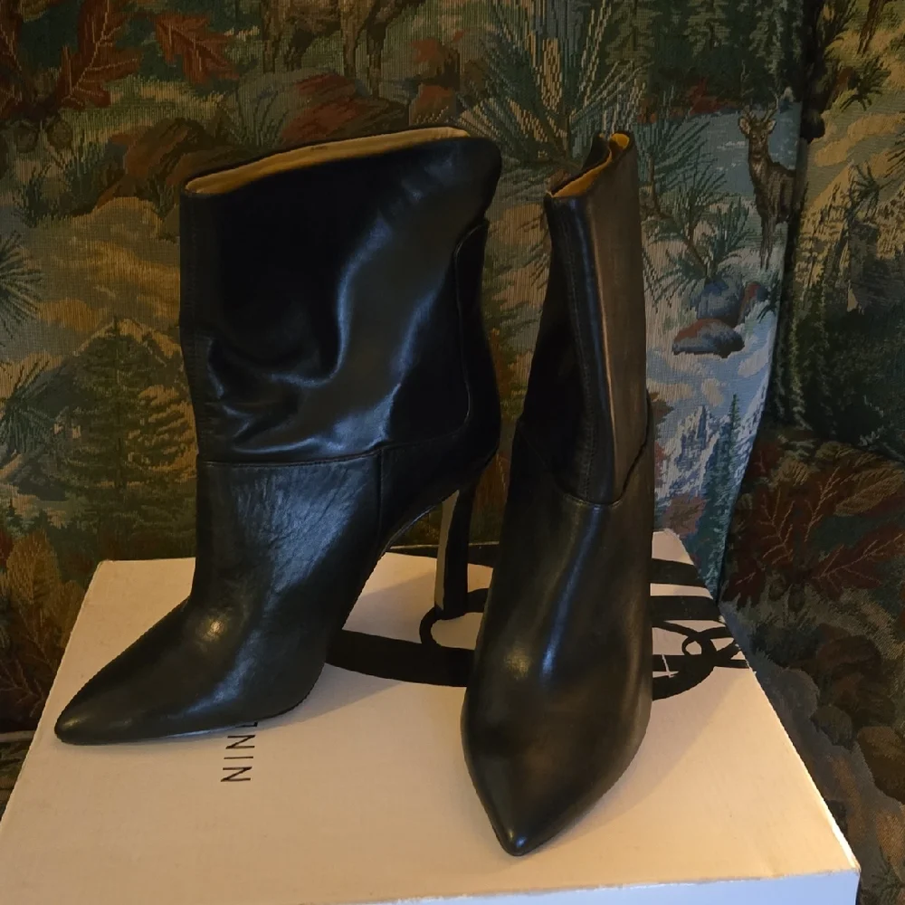 Nine West Sleek Black Heeled Boots - Picture 1 of 4